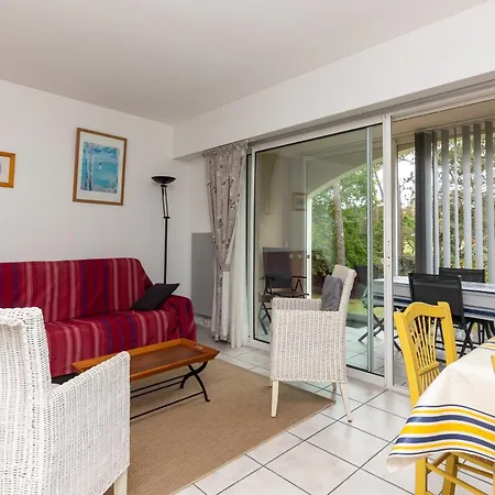 Moderne Avec Piscine Apartmán