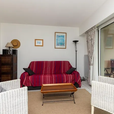 Moderne Avec Piscine Apartmán